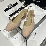 Bagsaaa Chanel two-tone beige cap toe suede slingback sandals - 1