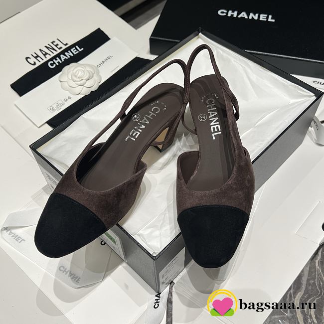 Bagsaaa Chanel slingback pumps in brown and black suede - 1