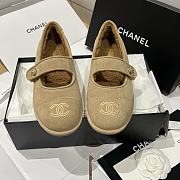 Bagsaaa Chanel Mary Jane flat shoes in beige suede with shearling - 1