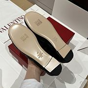 Bagsaaa Valentino Garavani quilted leather ballet flats in black - 4