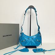 Bagsaaa Balenciaga Le Cagole XS shoulder bag in sky blue - 26cm - 1