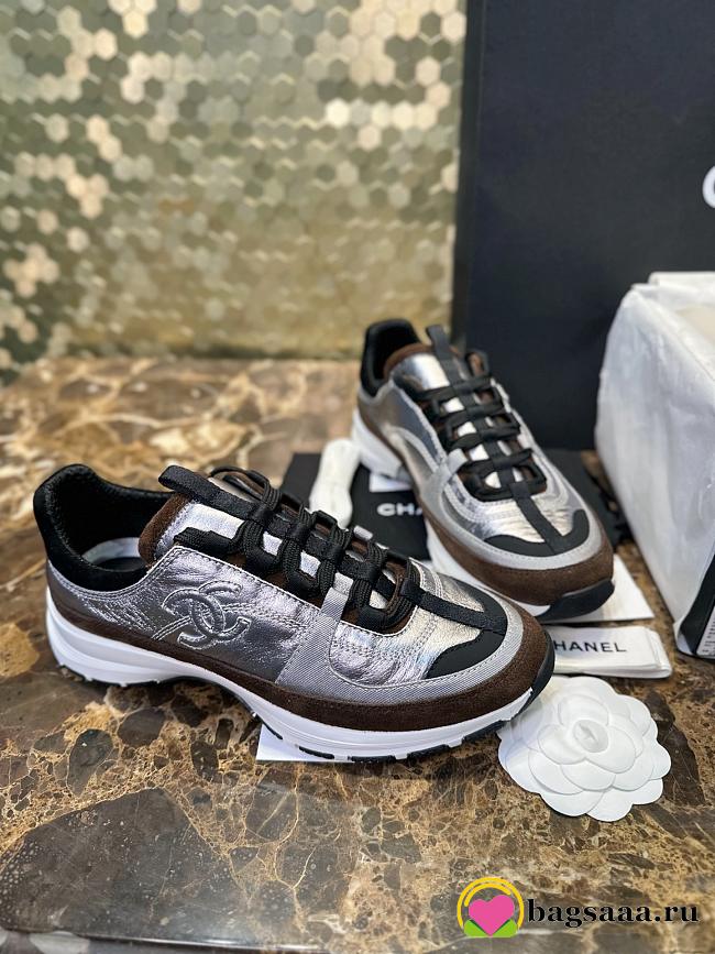 Bagsaaa Chanel sneakers in silver laminated material with brown suede - 1