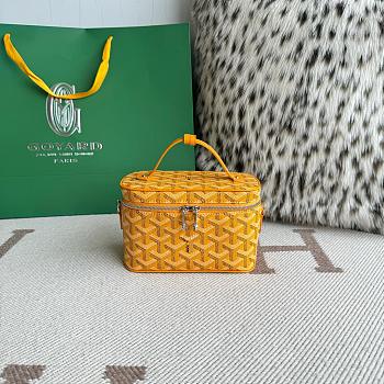 Bagsaaa Goyard Muse vanity case in yellow Goyardine canvas - 16cm