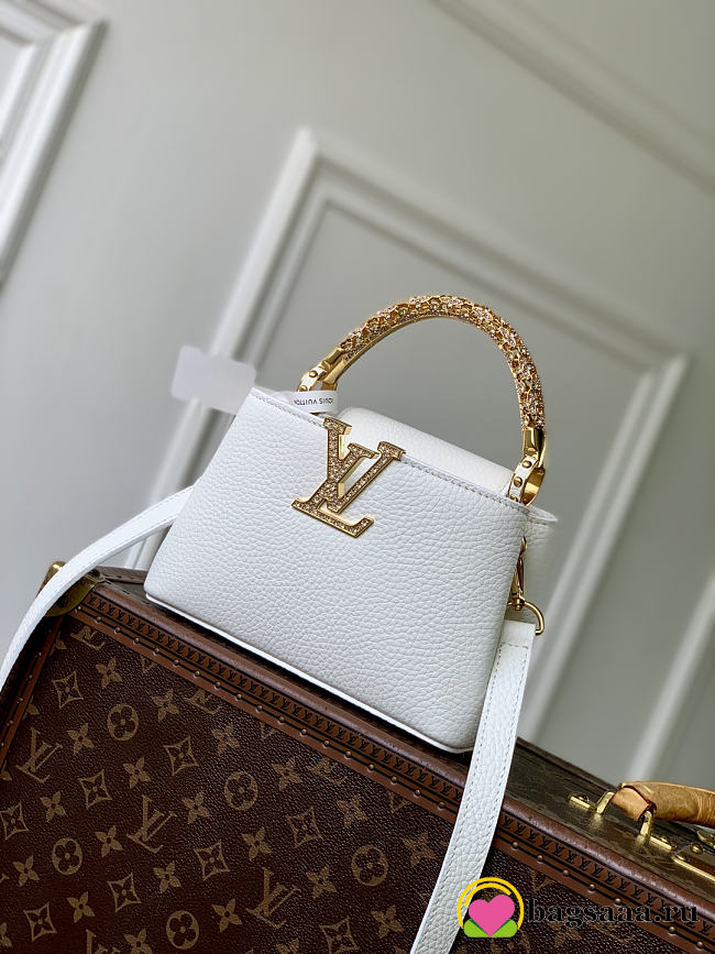 Bagsaaa Louis Vuitton Capucines Mini white Taurillon leather with rhinestone-embellished handle - 21cm - 1