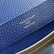 Bagsaaa Louis Vuitton Capucines Mini handbag in blue Taurillon leather with gold - 21cm - 2