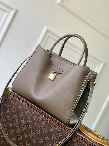 Bagsaaa Louis Vuitton Vendôme PM bag in taupe calfskin leather - 28.5cm