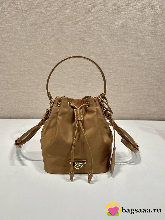 Bagsaaa Prada Re-Edition 1978 mini Re-Nylon bag in brown - 19.5cm - 1