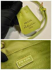 Bagsaaa Prada Re-Edition 1978 mini Re-Nylon bag in green - 19.5cm - 4
