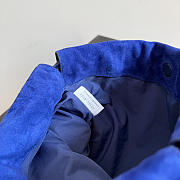 Bagsaaa Bottega Veneta Suede Dustbag Giorno shoulder bag in blue - 33cm - 3