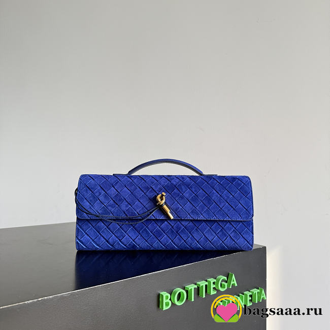 Bagsaaa Bottega Veneta Andiamo clutch in blue suede with a gold-tone knot - 31cm - 1