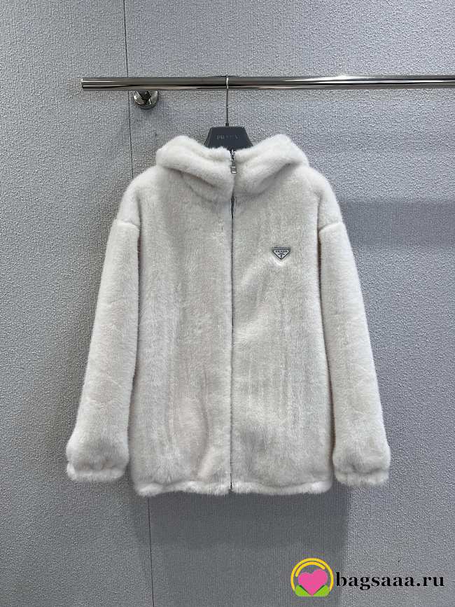 Bagsaaa Prada Reversible Aspen Jacket in faux fur white - 1