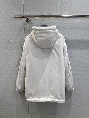 Bagsaaa Prada Reversible Aspen Jacket in faux fur white - 2