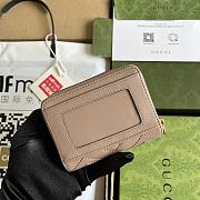 Bagsaaa Gucci GG Marmont card case in taupe - 12cm - 4