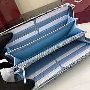 Bagsaaa Gucci GG Marmont zip around wallet 837758 light blue - 19cm - 2