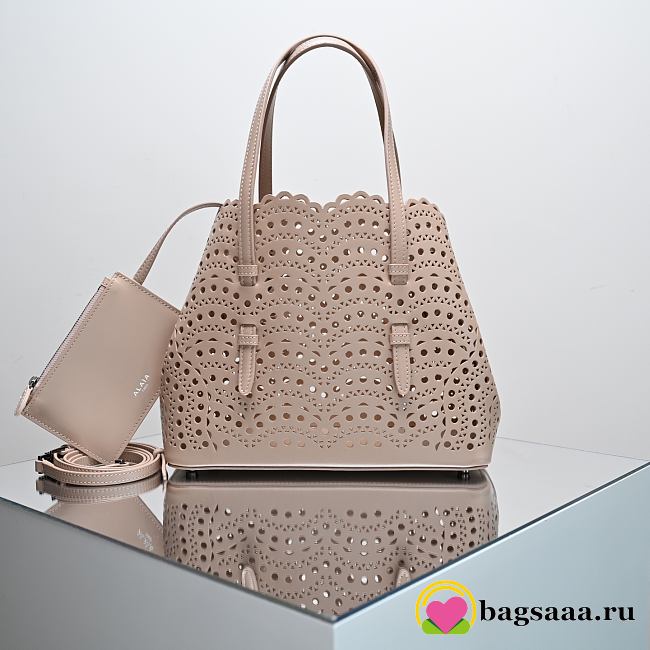 Bagsaaa Alaïa Mina 25 tote bag in calfskin light beige - 25cm - 1