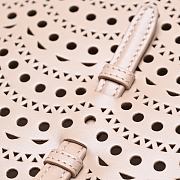 Bagsaaa Alaïa Mina 25 tote bag in calfskin light beige - 25cm - 3