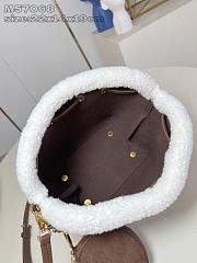 Bagsaaa Louis Vuitton Bella bucket bag in dark brown with shearling - 22cm - 4
