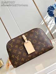 Bagsaaa Louis Vuitton Tag Me Pouch in Monogram canvas - 24cm - 1