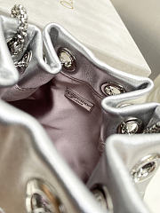 Bagsaaa Jimmy Choo Bon Bon Micro leather bucket bag in silver - 16cm - 3