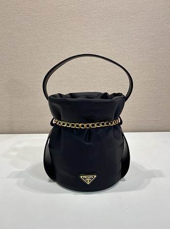 Bagsaaa Prada Petit Sac Noir mini bucket bag black - 20cm