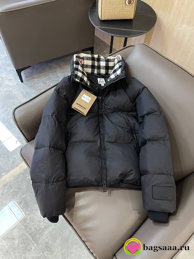 Bagsaaa Burberry Quilted Puffer Jacket with a black Vintage Check lining - 1