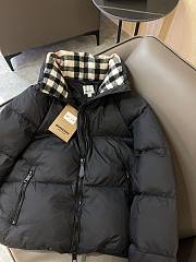 Bagsaaa Burberry Quilted Puffer Jacket with a black Vintage Check lining - 4