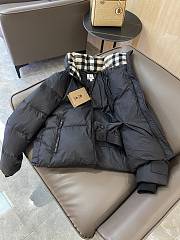 Bagsaaa Burberry Quilted Puffer Jacket with a black Vintage Check lining - 2