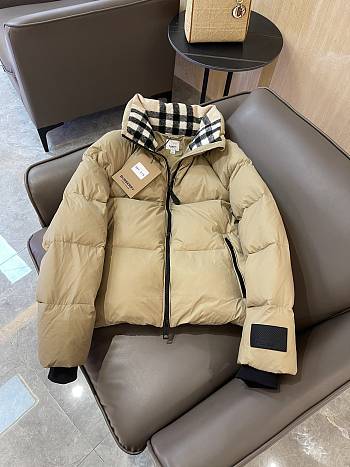 Bagsaaa Burberry Quilted Puffer Jacket beige Vintage Check lining