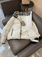 Bagsaaa Burberry Quilted Puffer Jacket white Vintage Check lining - 3
