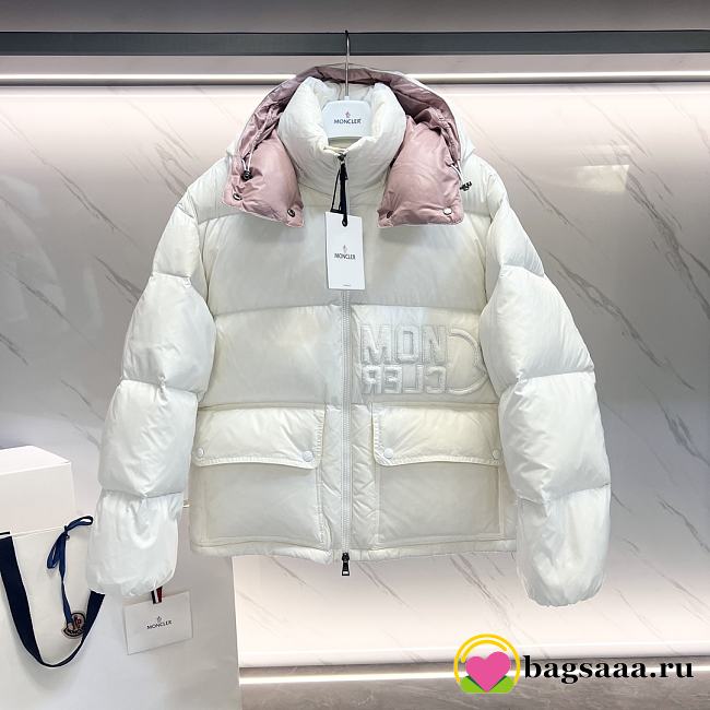 Bagsaaa white Moncler puffer jacket with a light pink hood lining - 1