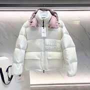 Bagsaaa white Moncler puffer jacket with a light pink hood lining - 1