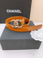 Bagsaaa Chanel brown leather belt with a gold-tone interlocking CC logo buckle - 1