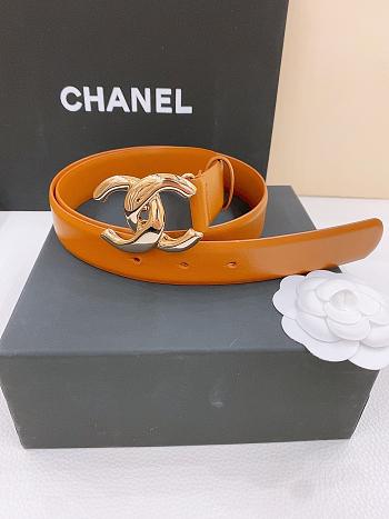 Bagsaaa Chanel brown leather belt with a gold-tone interlocking CC logo buckle