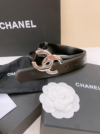 Bagsaaa Chanel black leather belt with a gold-tone interlocking CC logo buckle