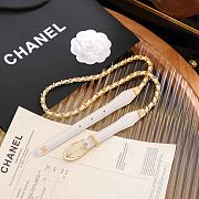 Bagsaaa white leather and gold-tone chain Chanel belt - 1