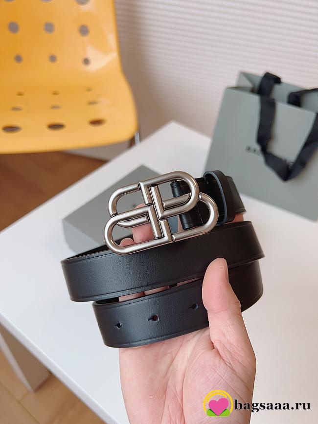 Bagsaaa Balenciaga BB leather belt in black with silver BB logo - 1