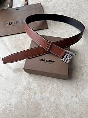 Bagsaaa brown Burberry leather belt with a silver-tone buckle - 1
