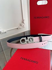 Bagsaaa Ferragamo reversible and adjustable Gancini belt in ballet pink - 1