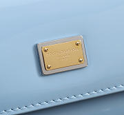 Bagsaaa Dolce & Gabbana small Sicily handbag in light blue patent-leather - 18cm - 4