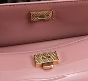 Bagsaaa Dolce & Gabbana small Sicily handbag in pink patent-leather - 18cm - 3