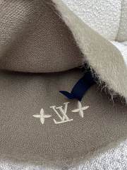 Bagsaaa Louis Vuitton LV Fluffy Hat in beige - 4