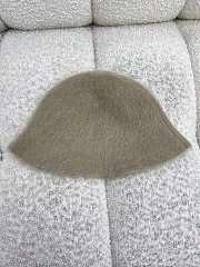 Bagsaaa Louis Vuitton LV Fluffy Hat in beige - 3