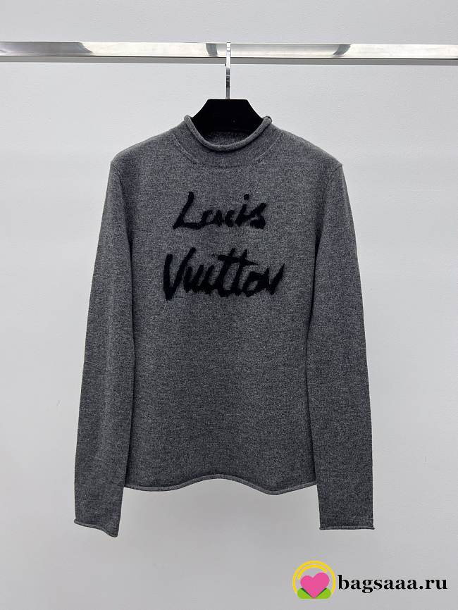 Bagsaaa Louis Vuitton Brushed Signature Pullover in a grey wool - 1