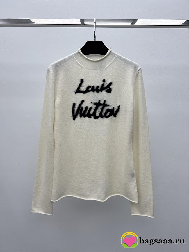 Bagsaaa Louis Vuitton Brushed Signature Pullover in a white wool - 1