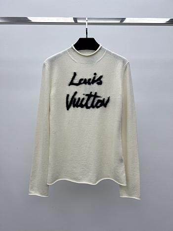 Bagsaaa Louis Vuitton Brushed Signature Pullover in a white wool