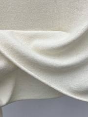 Bagsaaa Louis Vuitton Brushed Signature Pullover in a white wool - 4