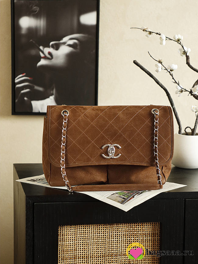 Bagsaaa Chanel Split Pocket Flap Bag in brown suede - 35cm - 1