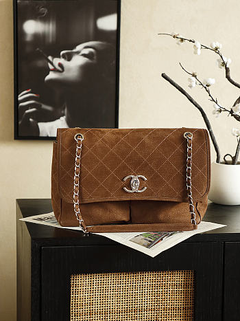Bagsaaa Chanel Split Pocket Flap Bag in brown suede - 35cm