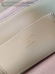 Bagsaaa LV Capucines MM Souple bag in dark khaki suede - 33cm - 4