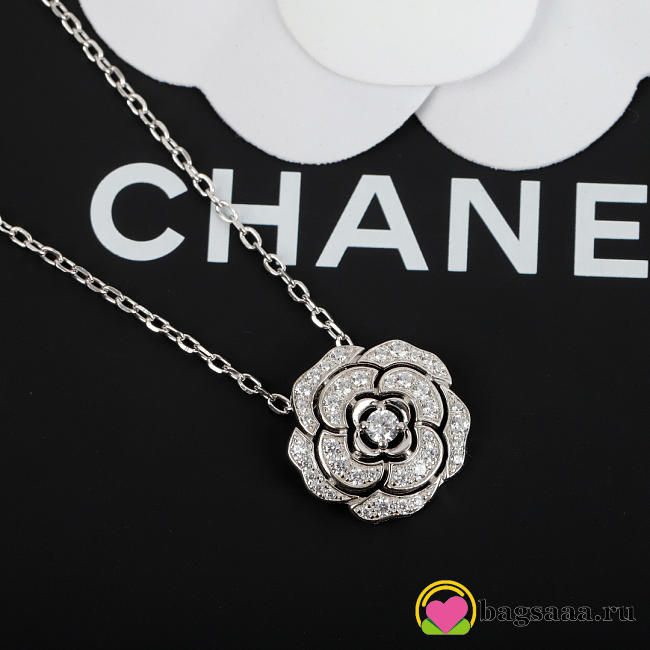 Bagsaaa Chanel Camélia Pendant necklace - 1